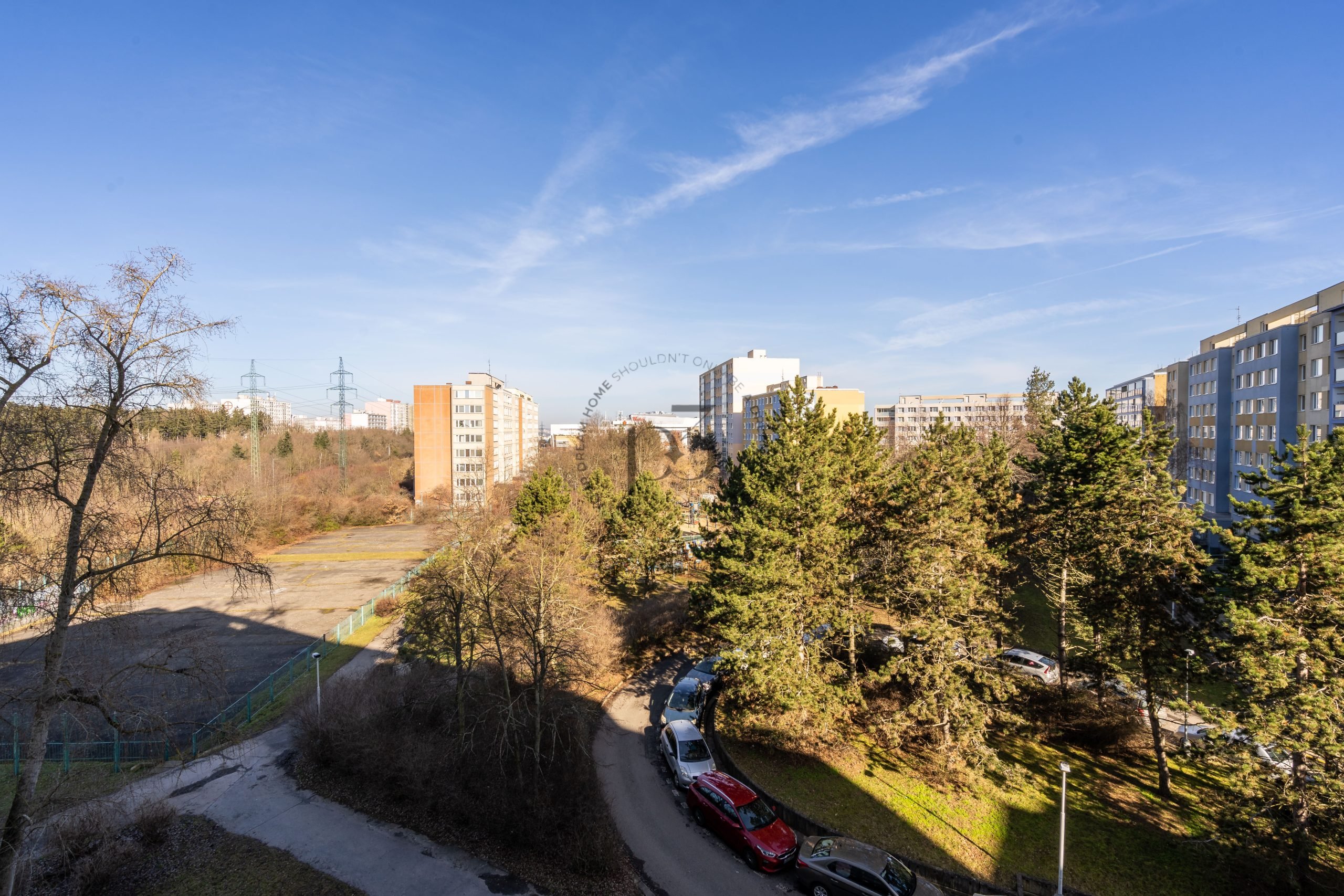 Jarni╠ükova_foto s logem_final-23