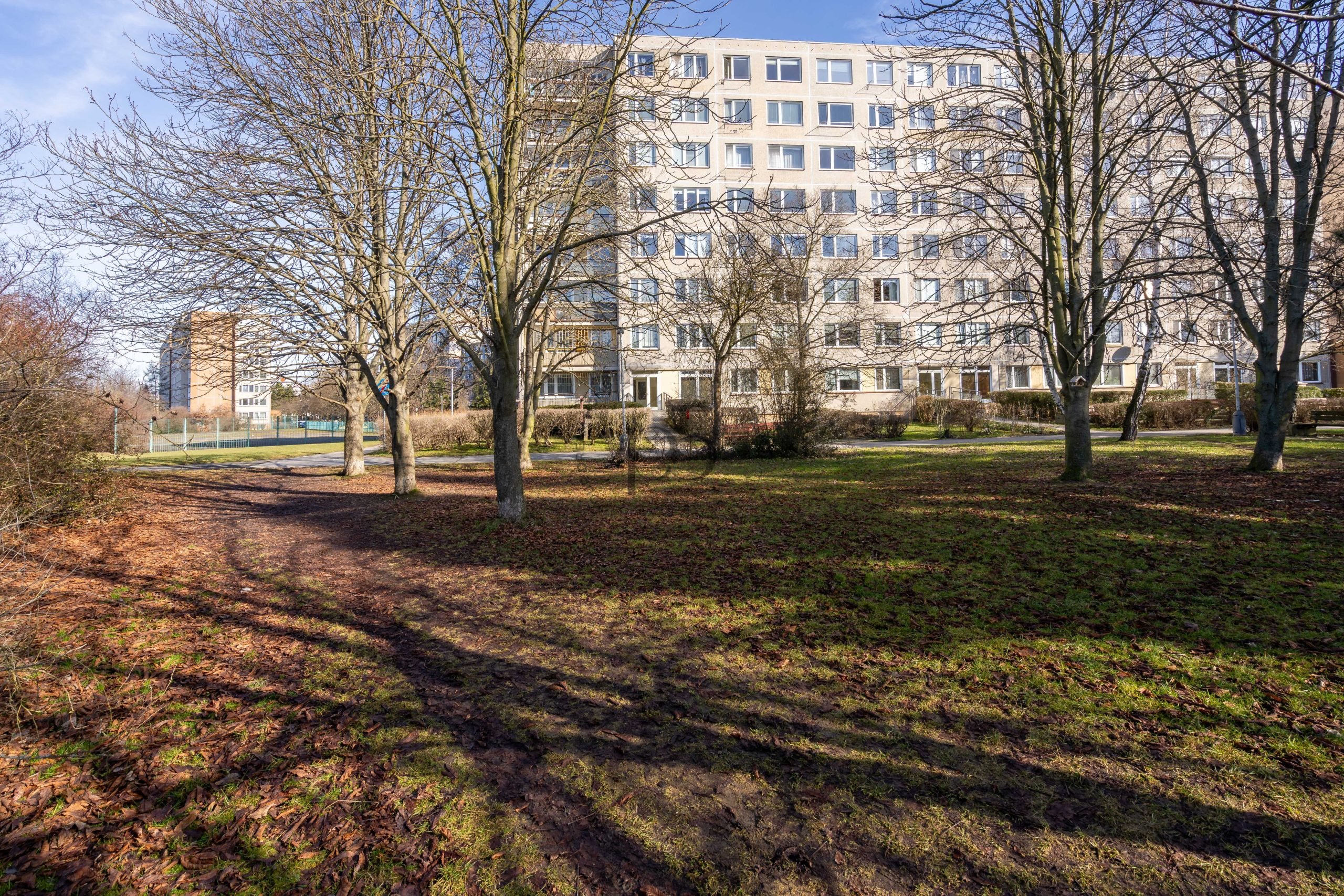 Jarni╠ükova_foto s logem_final-30